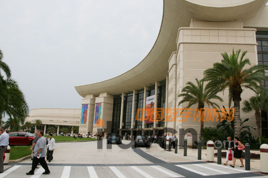 infocomm2011ҕ @ʾչڊWm Orange County Convention Center ^e